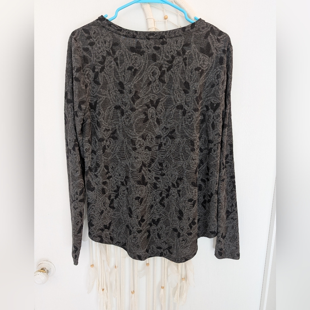 Vera Wang Floral Long Sleeve Top - Gray And Black - Picture 3 of 3